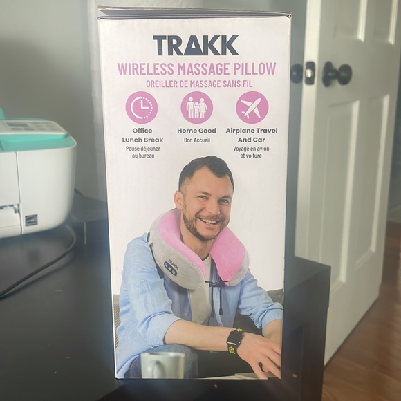 NWOT Trakk Wireless Massage Pillow - Picture 3 of 4